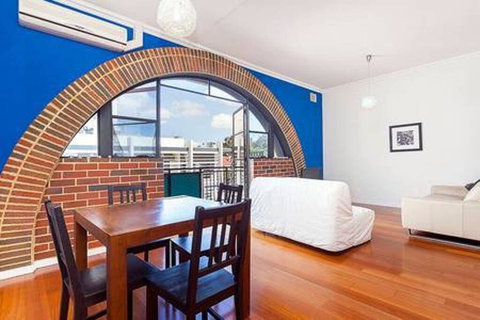 Stylish 2 Bedroom Apartment In The City - Pubs and Clubs 0
