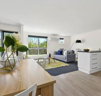 Stylish and Spacious Launceston Villa  Free Wifi - Pubs and Clubs