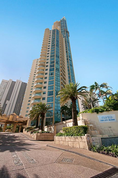 Sun City Resort By GCHS - Pubs and Clubs 3