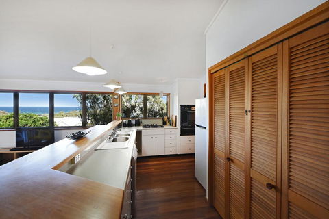 Sun Ray - 9 Pelican Street, Peregian Beach, Noosa Shire - Pubs and Clubs 2