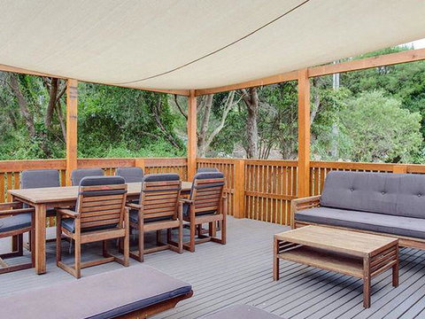 Sun Haven - Pubs and Clubs 0