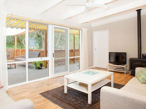 Sun Haven - Pubs and Clubs 2