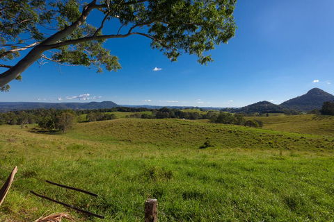 Sunrise At Sanquar, Noosa Hinterland - Pubs and Clubs 1