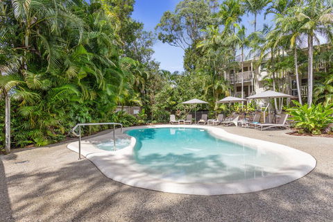 Sunset Cove Noosa - Pubs and Clubs 2