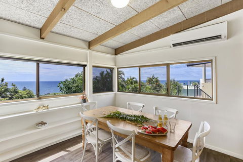 Sunshine Beach Shack - Pubs and Clubs 2