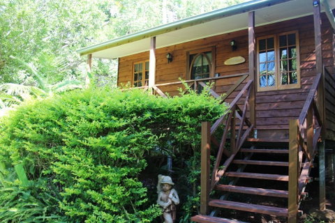 Sunshine Valley Cottages - Pubs and Clubs 0