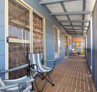 Surf and Sunsets Beach Holiday Home Mandurah - Pubs and Clubs