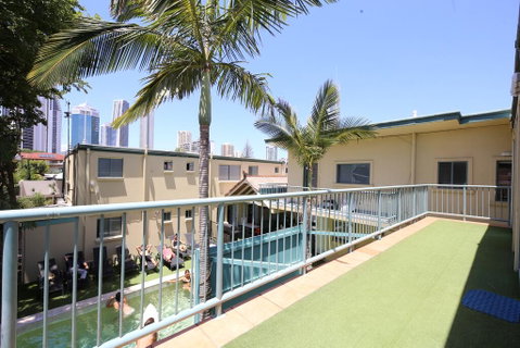 Surf Inn - Pubs and Clubs 1