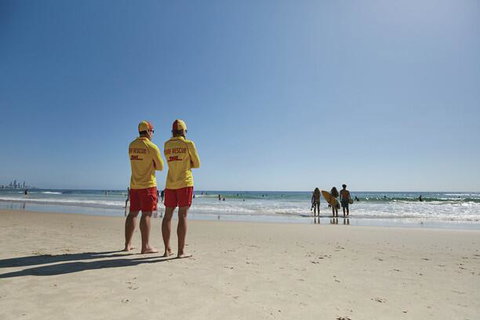 Surfers Beachside Holiday Apartments - Pubs and Clubs 1