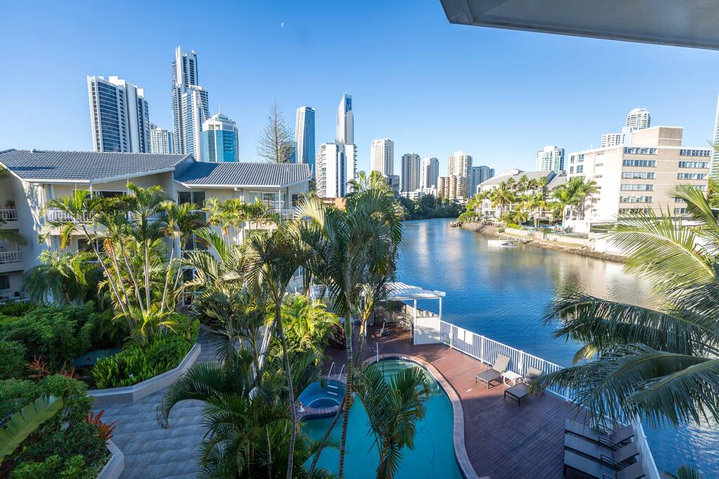 Surfers Paradise QLD Pubs and Clubs
