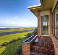 Swimmers' Rest - uninterrupted panoramic ocean views - Pubs and Clubs