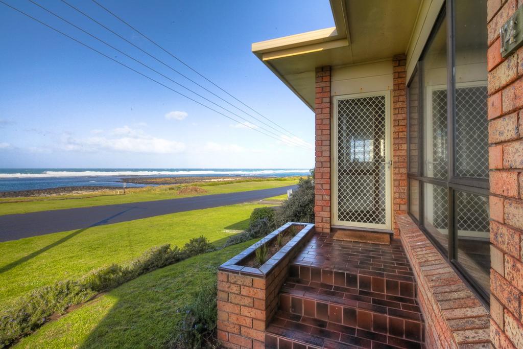 Orford ACT Pubs and Clubs