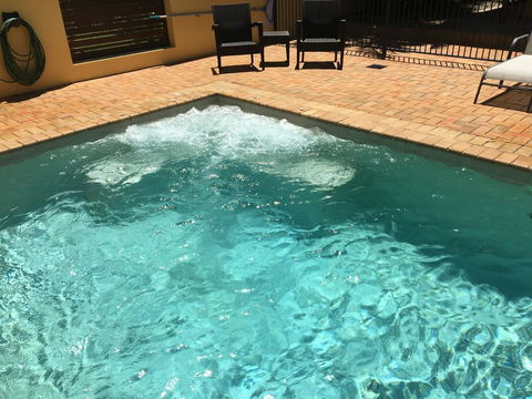 Taihoa Holiday Units Adults Only - Pubs and Clubs 3