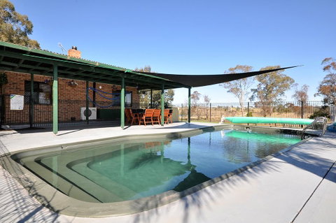 Talga Escape Rothbury With Pool And Views - Pubs and Clubs 0
