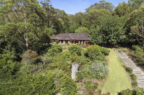Taliesin - Beautiful 4 Bedroom Home With Amazing Views! - Pubs and Clubs 2
