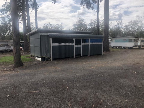 Tall Timbers Caravan Park Kempsey - Pubs and Clubs 1