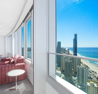 Tallest Tower SkyHomes  -  9 Hamilton Avenue - Pubs and Clubs