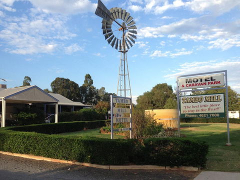 Tambo Mill Motel & Caravan Park - Pubs and Clubs 0