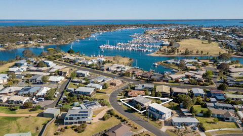 Tanjil - A Stroll From The Water In Paynesville - Go Out 0