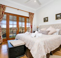 Taradale House Estate - Pubs and Clubs