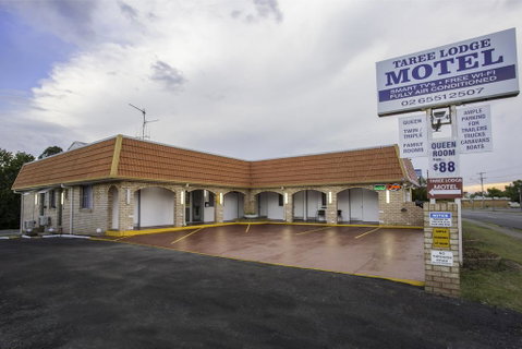 Taree Lodge Motel - Pubs and Clubs 1