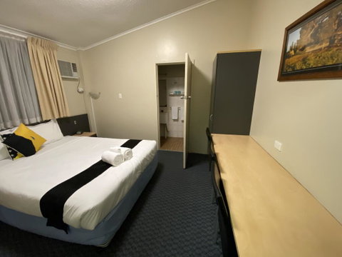 Taree Motor Inn - Pubs and Clubs 3