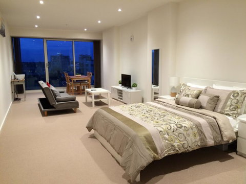 Tasha's Apartments On Morphett - Go Out 0