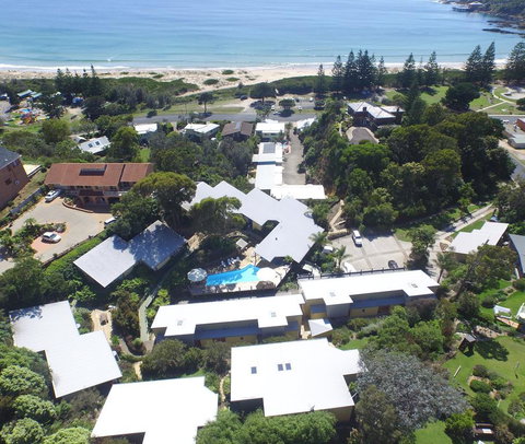 Tathra Beach House Holiday Apartments - Pubs and Clubs 0