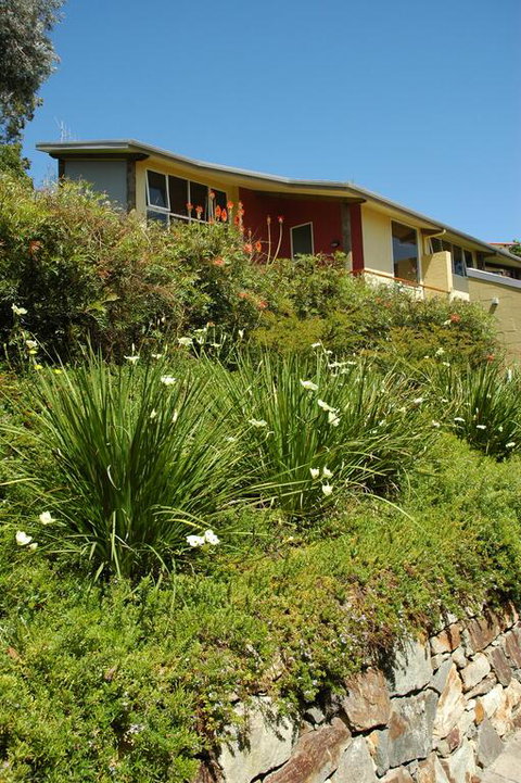 Tathra Beach House Holiday Apartments - Pubs and Clubs 3