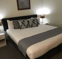 Tea Gardens Motel - Pubs and Clubs
