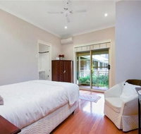 The Acreage Luxury BB and Guesthouse - Pubs and Clubs