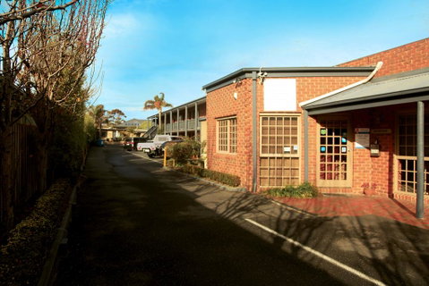 The Admiral Motor Inn - Pubs and Clubs 3