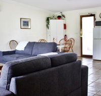 The Apartment - Moyston - Pubs and Clubs