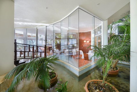 The Atrium Resort - Pubs and Clubs 3