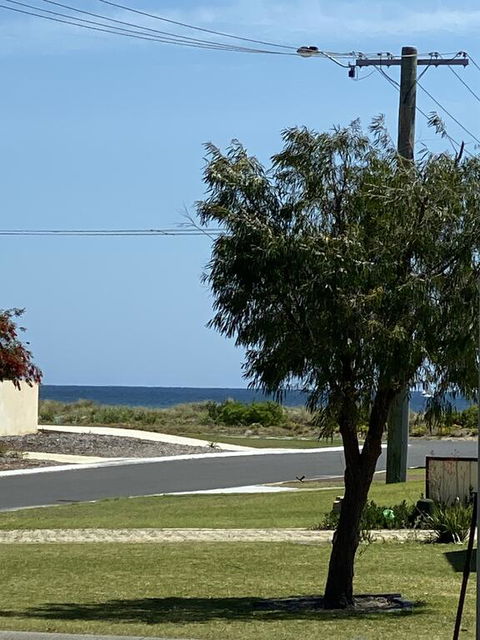 The Beach House Busselton - Go Out 1