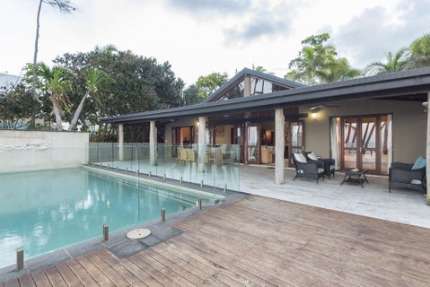 The Beach House On Newell - Pubs and Clubs 2