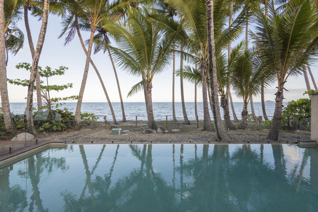 Cooya Beach QLD Pubs and Clubs