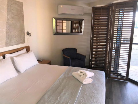 The Beach Retreat Coolum - Pubs and Clubs 3