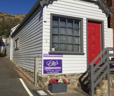 Ellie\'s Cottages - Pubs and Clubs 2