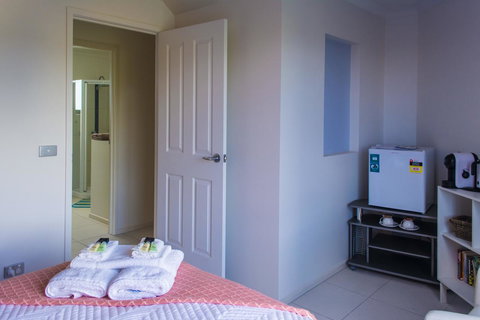 Madsen Retreat - Pubs and Clubs 36