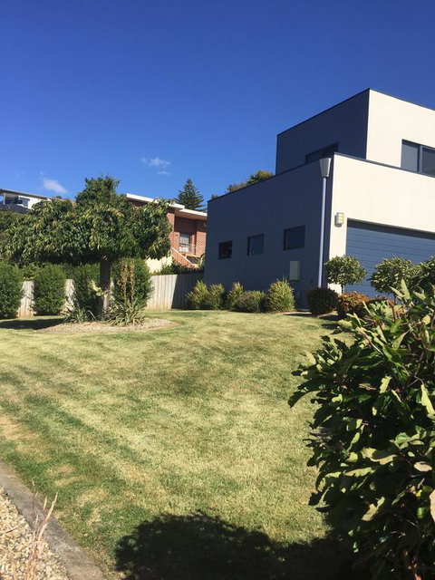 Madsen Retreat - Pubs and Clubs 33