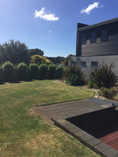 Madsen Retreat - Pubs and Clubs 41