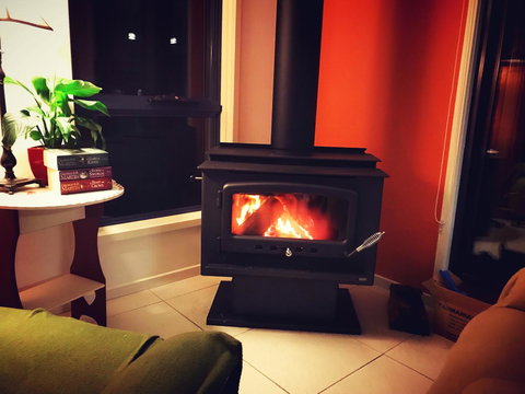 Madsen Retreat - Pubs and Clubs 30