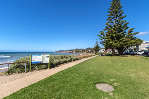 Madsen Retreat - Pubs and Clubs 32