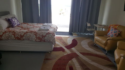 AppleBay Guest House - Pubs and Clubs 17