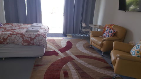 AppleBay Guest House - Pubs and Clubs 18