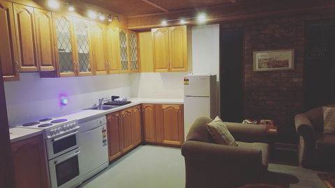 AppleBay Guest House - Pubs and Clubs 37