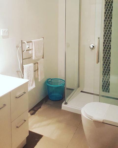 AppleBay Guest House - Pubs and Clubs 38