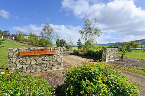 Moon River - Pubs and Clubs 14