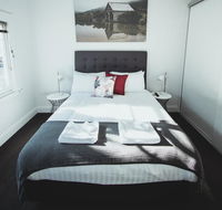 Park Street Accommodation - Pubs and Clubs